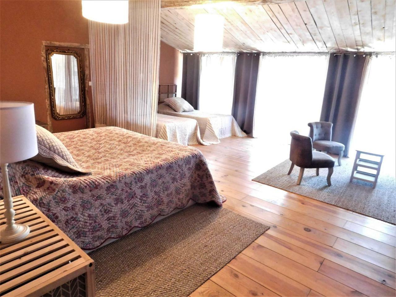 Le Prieure Saint Louis Bed & Breakfast Floure ภายนอก รูปภาพ