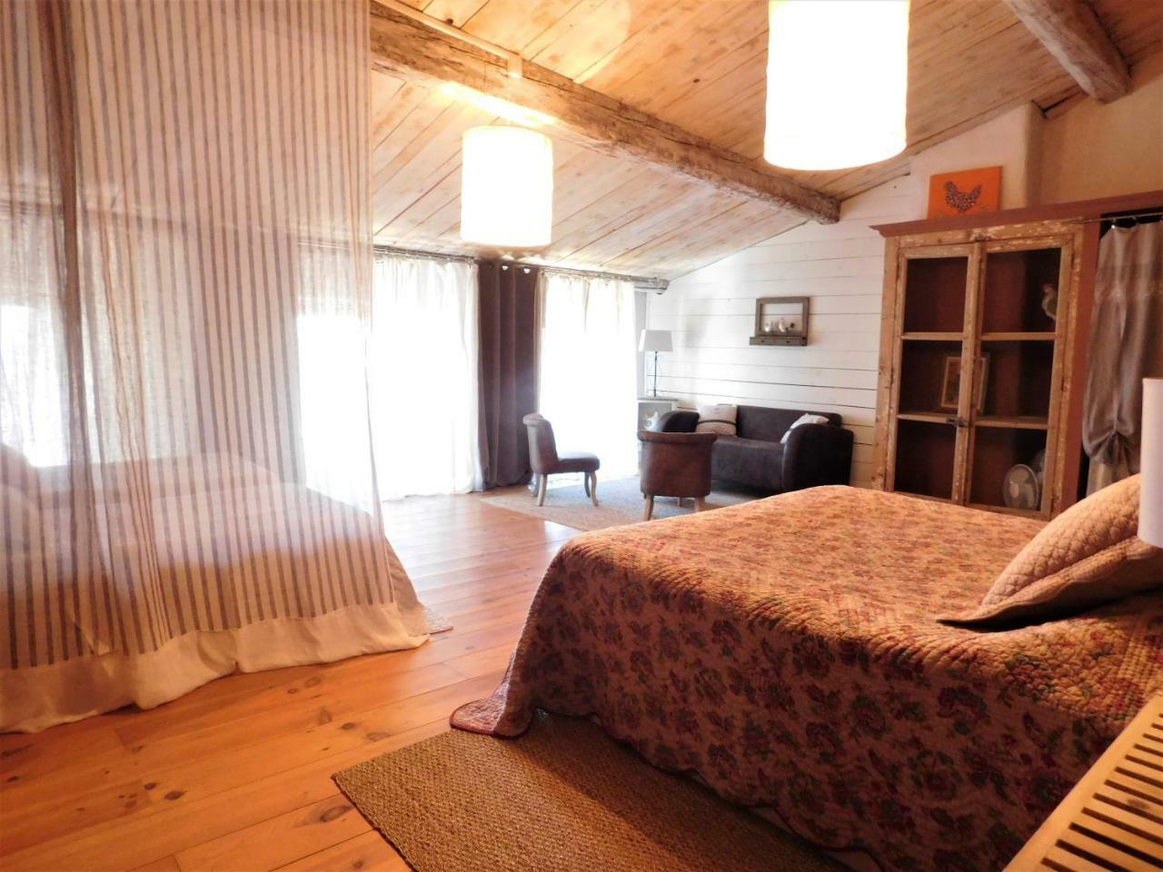 Le Prieure Saint Louis Bed & Breakfast Floure ภายนอก รูปภาพ