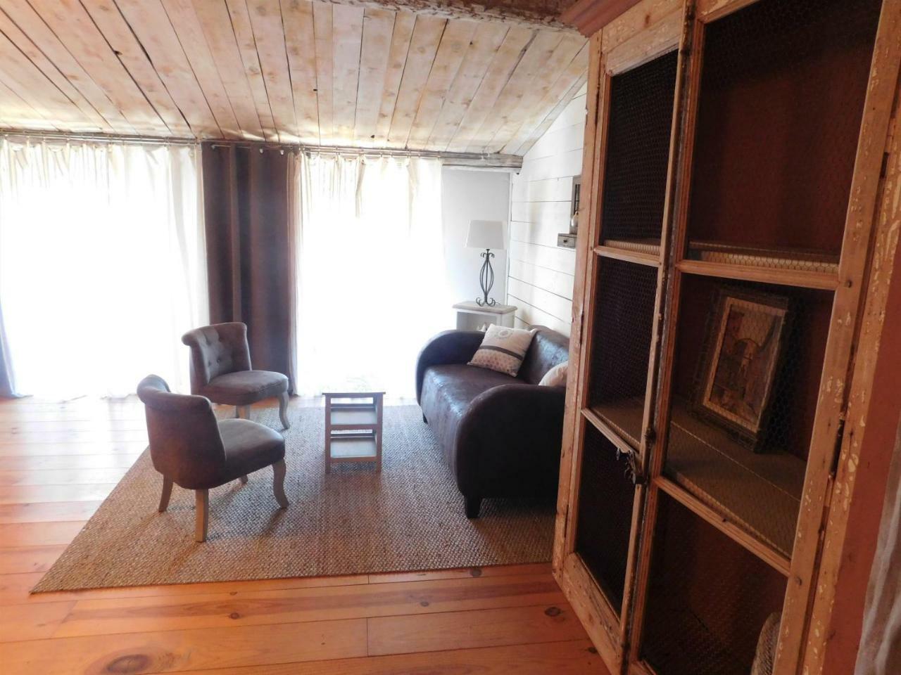 Le Prieure Saint Louis Bed & Breakfast Floure ภายนอก รูปภาพ