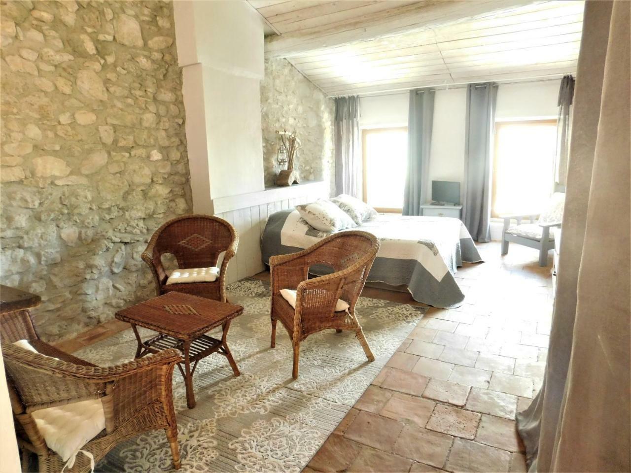 Le Prieure Saint Louis Bed & Breakfast Floure ภายนอก รูปภาพ