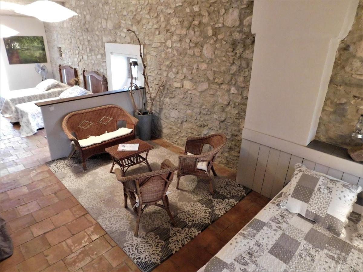 Le Prieure Saint Louis Bed & Breakfast Floure ภายนอก รูปภาพ