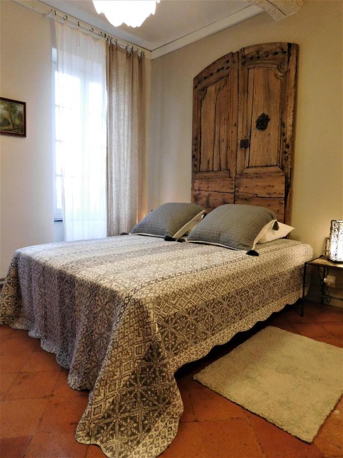 Le Prieure Saint Louis Bed & Breakfast Floure ภายนอก รูปภาพ